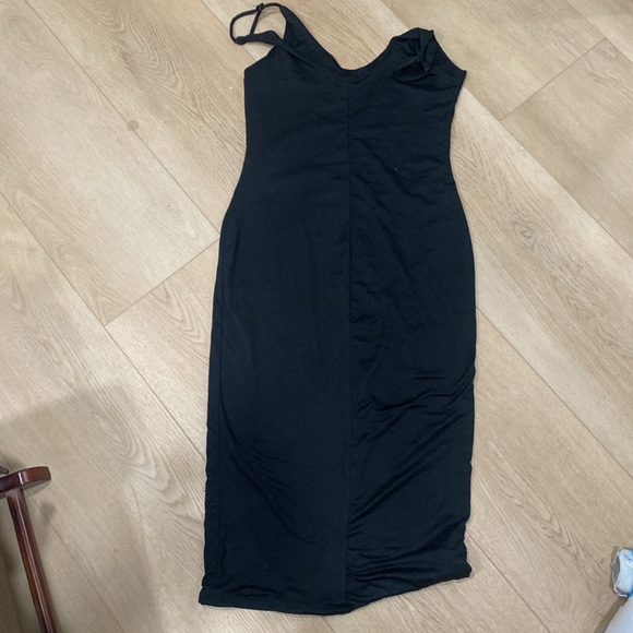 Fashion Nova Size Medium Black Bodycon dress - Picture 5 of 5